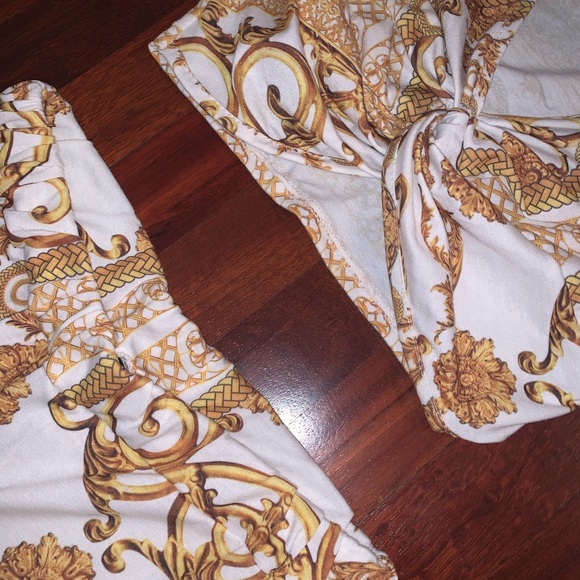 Boohoo Chain Print Crop Top & Pant Set - Picture 6 of 8